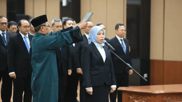 Destry Damayanti Lantik Mal Isnaini sebagai Kepala Departemen Kebijakan Makroprudensial BI