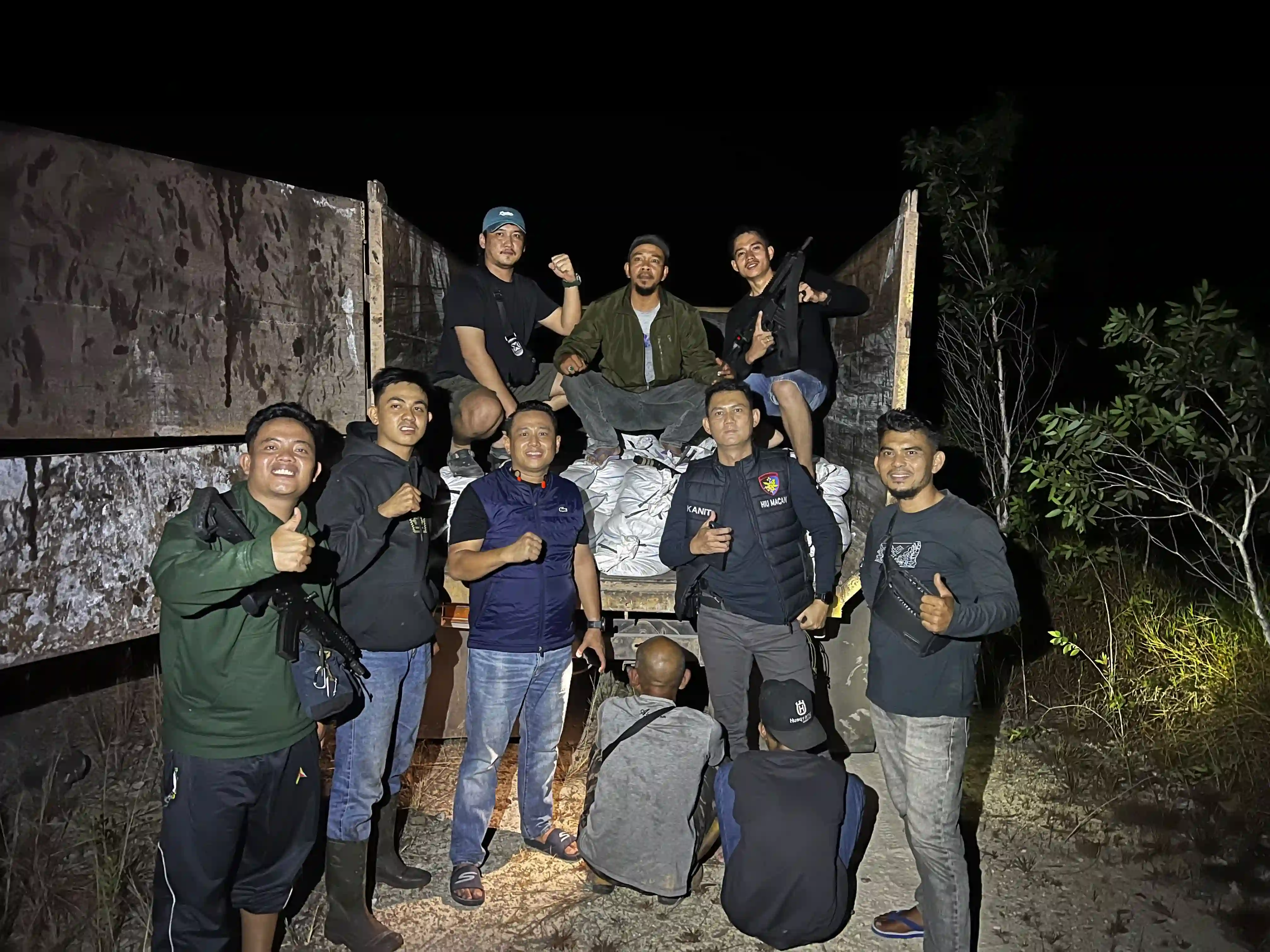 Dit Polairud Polda Babel Buru Korlap Penyelundupan 8 Ton Pasir Timah