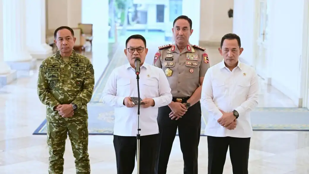 Prabowo Perintahkan Hercules Tangani Karhutla: Jangan Tunggu Hujan