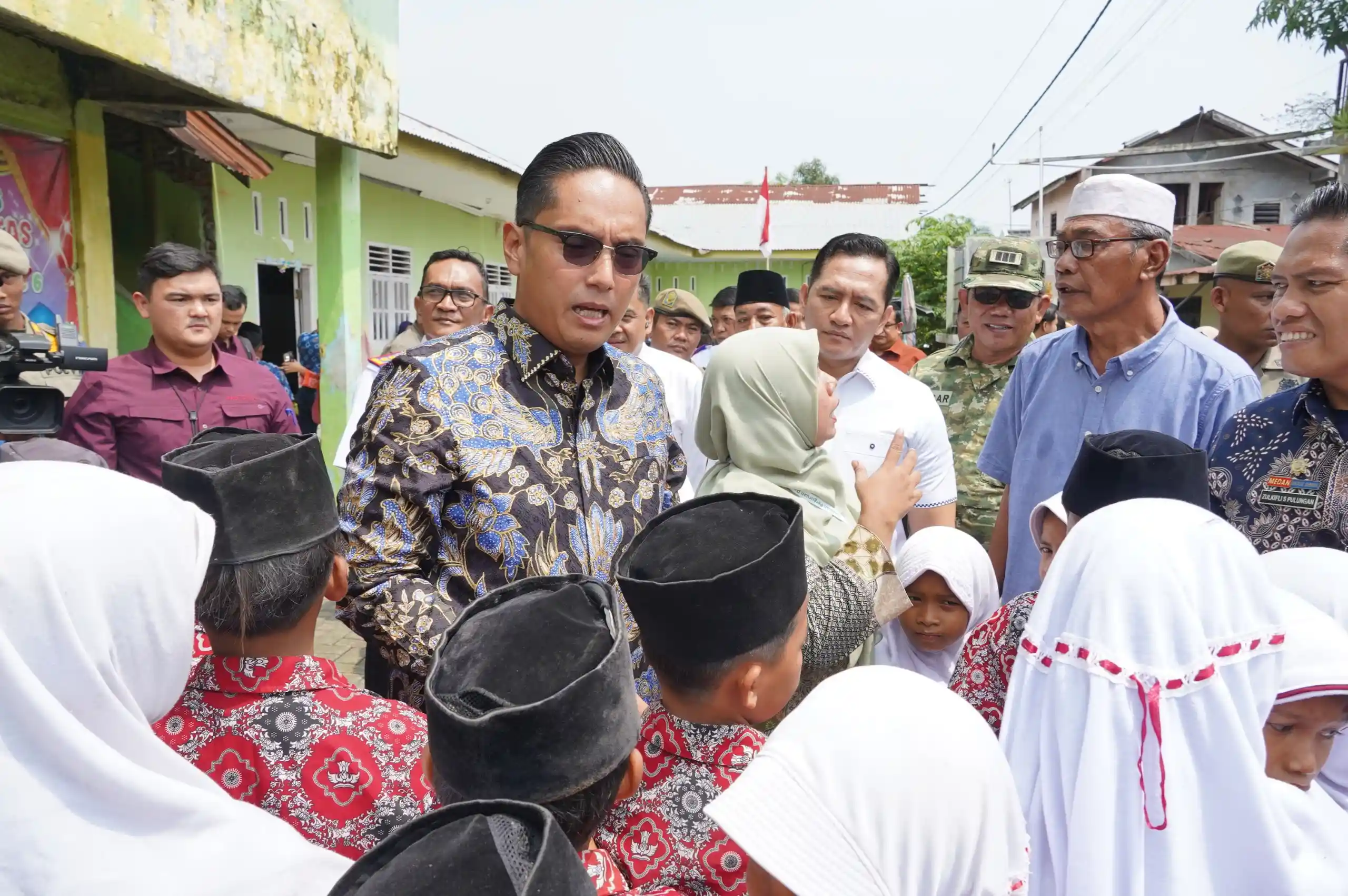 Rico Waas Mulai Pembangunan 1.000 Titik LPJU di Medan